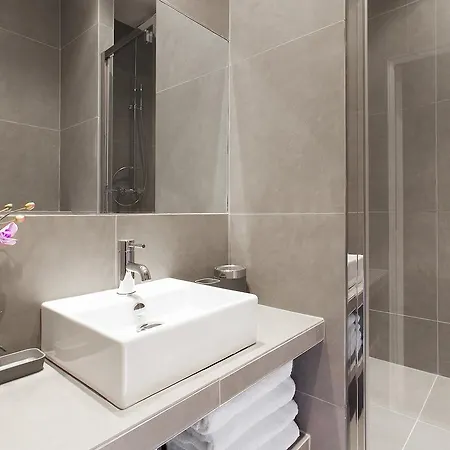 Apartment Livinparis - Luxury 3 Bedrooms Grands-boulevards I *