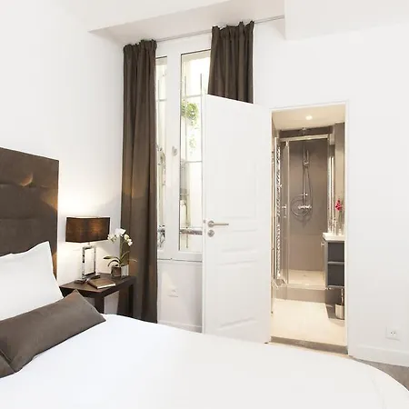 Livinparis - Luxury 3 Bedrooms Grands-boulevards I Apartment Paris